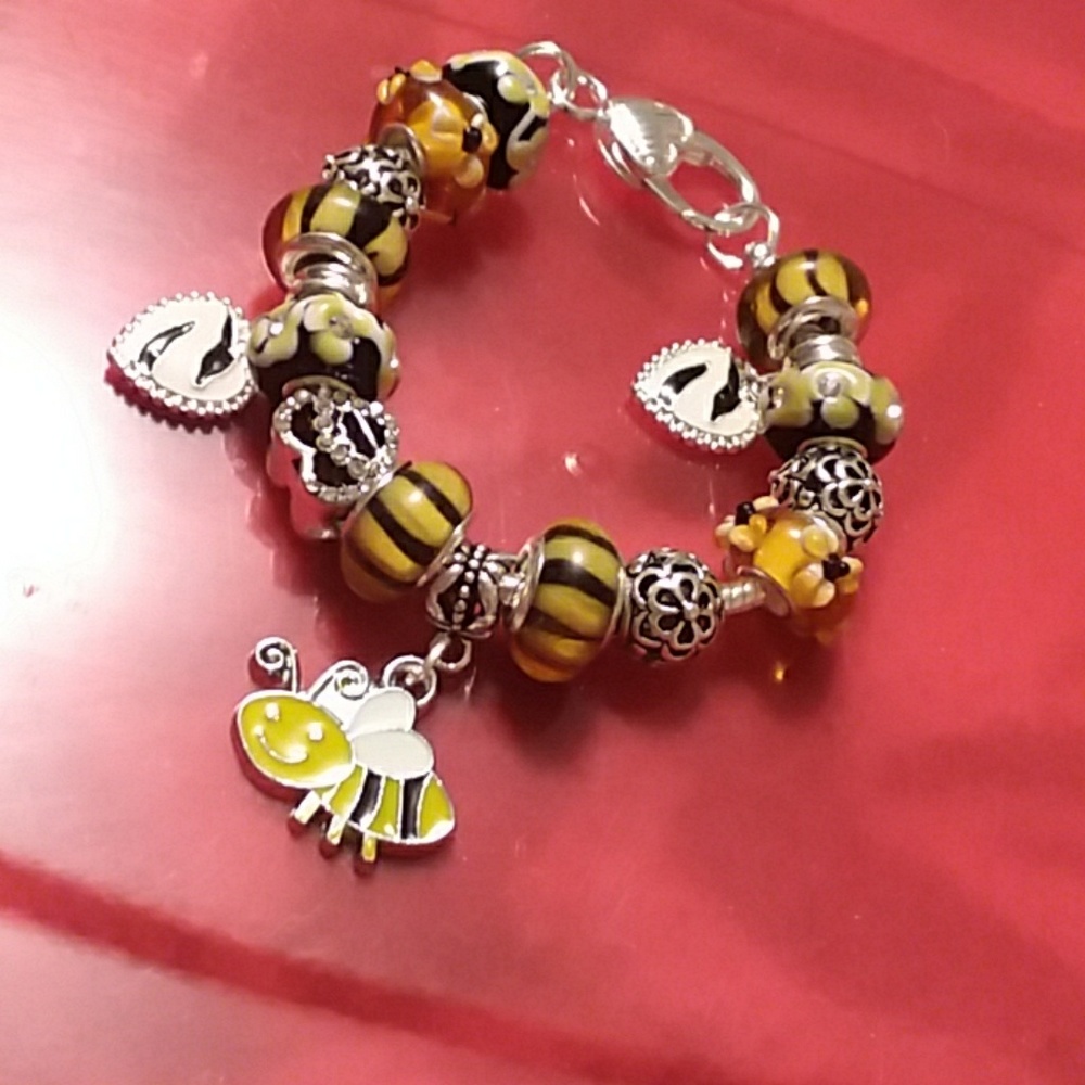 HANDMADE BRACELET - Picture 2 of 3